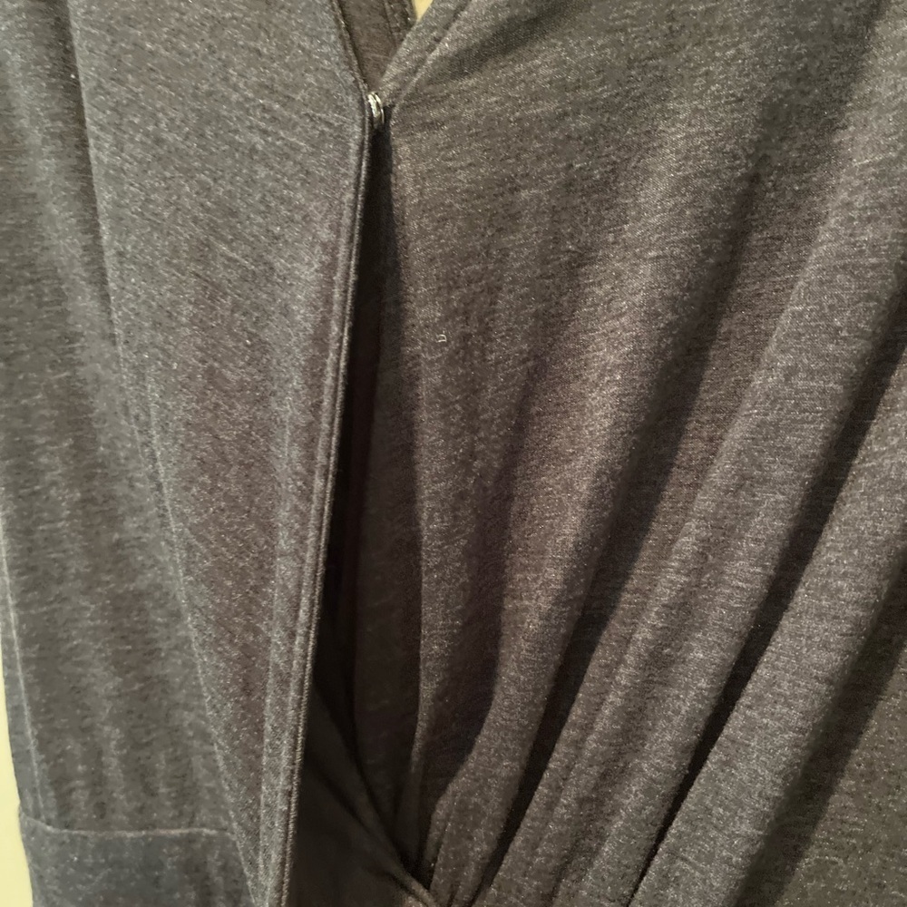 Fashion NWT Gray Jumpsuit Womens Size Med Stretchy Holiday Perfect Add Jewelry - Picture 4 of 6